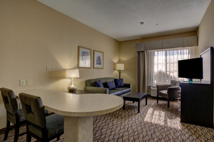 Holiday Inn Milwaukee Airport, an IHG Hotel , WI 53207 near General Mitchell International Airport View Point 16