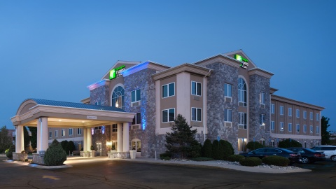 Holiday Inn Express Hotel & Suites Saginaw, an IHG Hotel , MI 48604 near MBS International Airport View Point 1