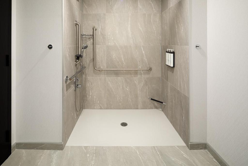 Hyatt Place Montreal Airport , QC H9P 1C5 near Montreal-Pierre Elliott Trudeau Int. Airport View Point 13