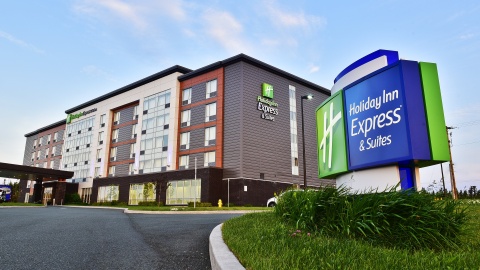 Holiday Inn Express & Suites St. John's Airport By Ihg