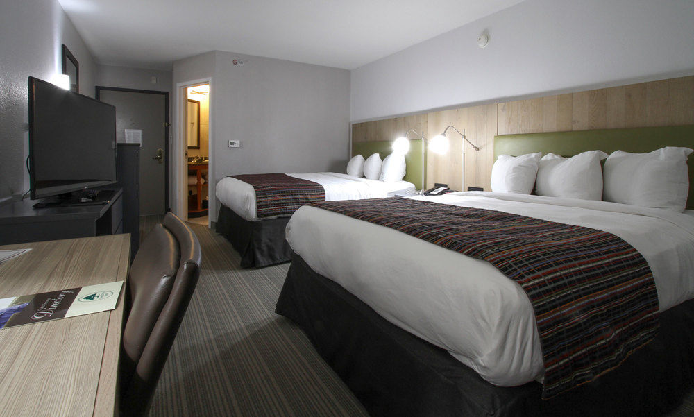 GreenTree Inn and Suites Phoenix Sky Harbor , AZ 85040 near Sky Harbor International Airport View Point 4