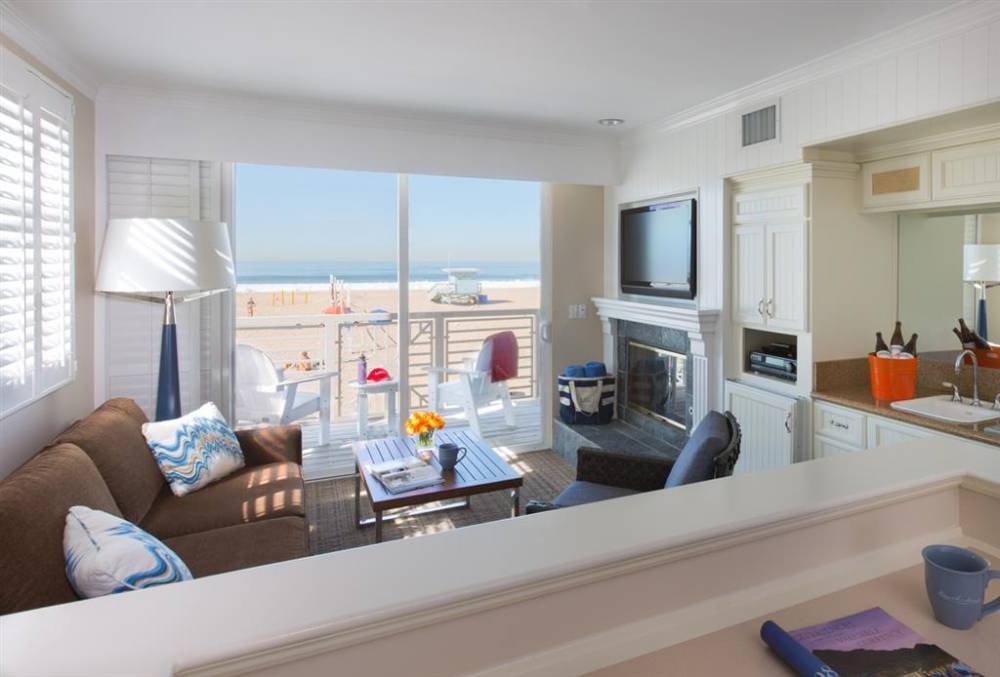 Beach House At Hermosa 6