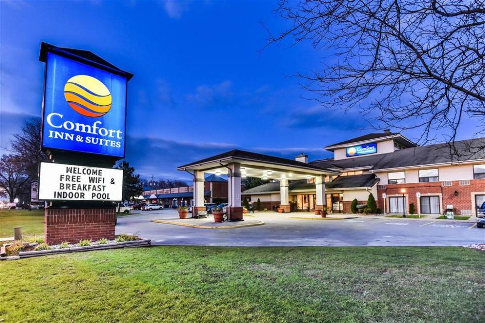 Comfort Inn And Suites Ambassador Bridge