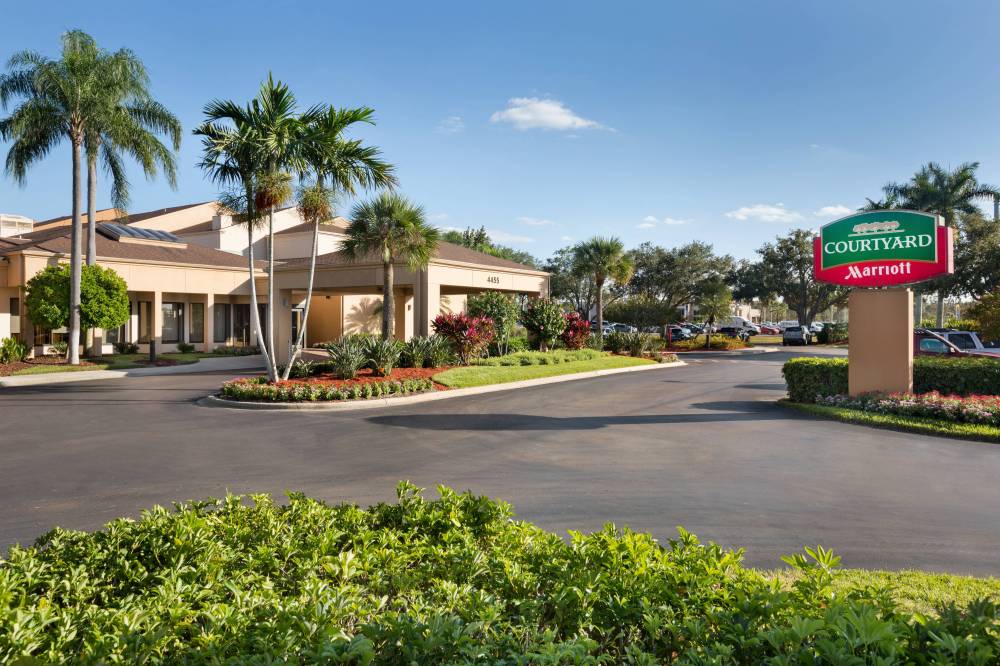 Courtyard By Marriott Fort Myers Cape Coral
