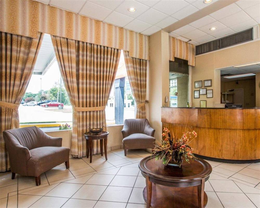 Econo Lodge Atlanta 5
