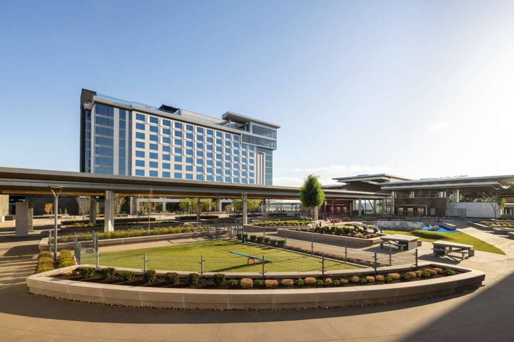 Hilton Bna Nashville Airport Terminal