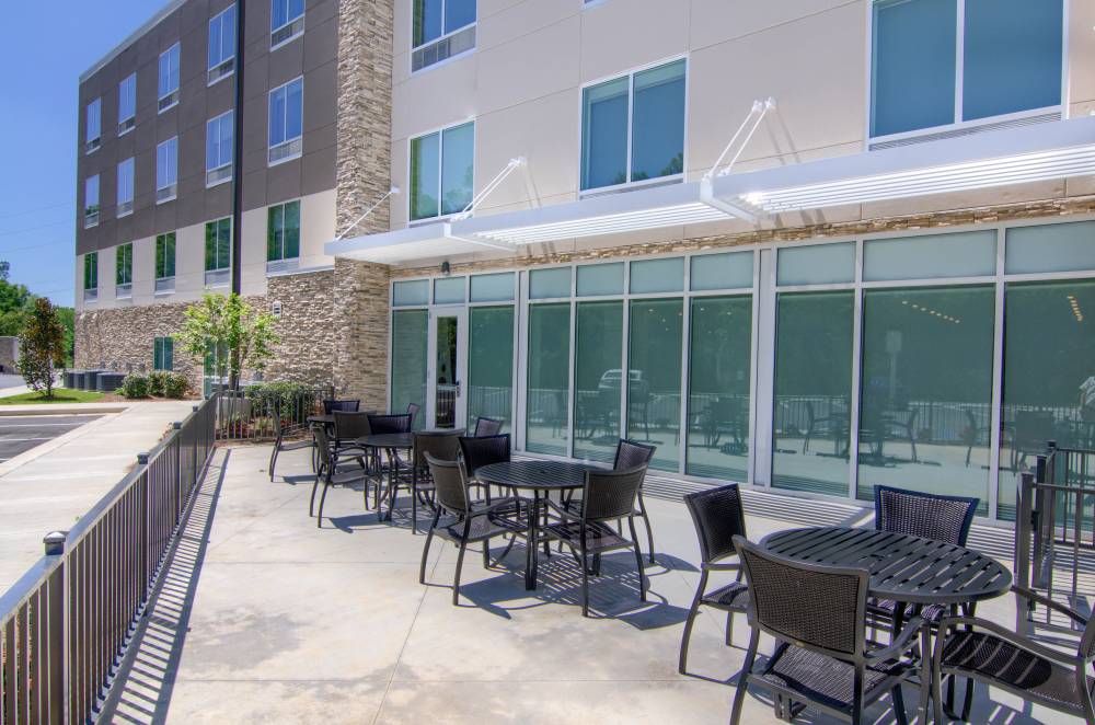 Holiday Inn Exp Stes University Area