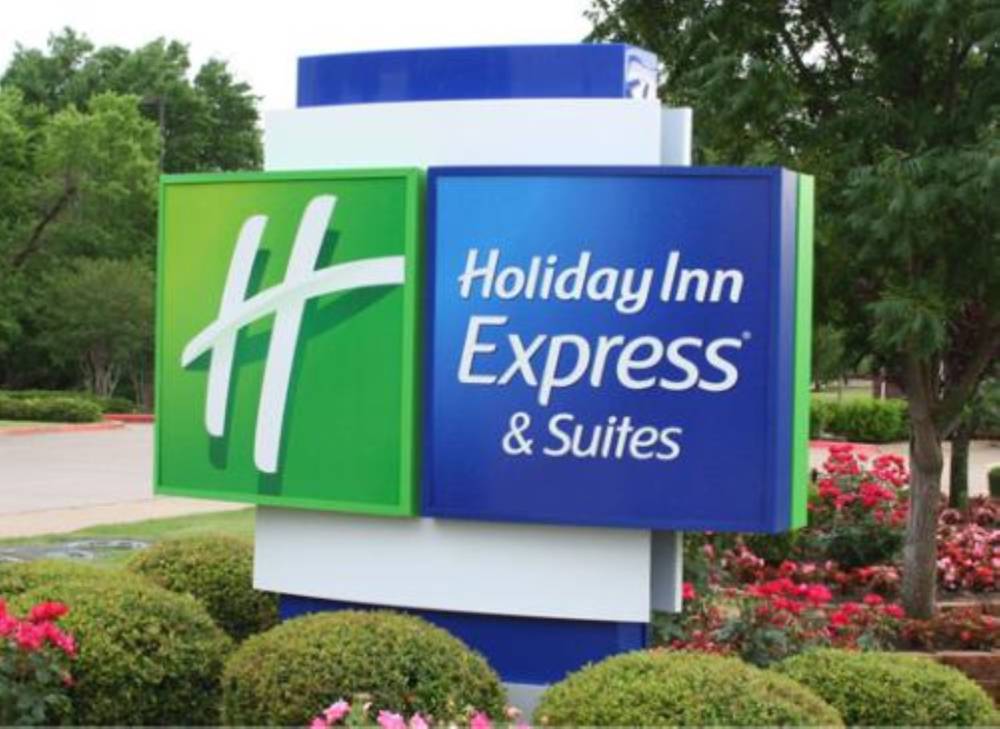Holiday Inn Exp Stes West By Ihg