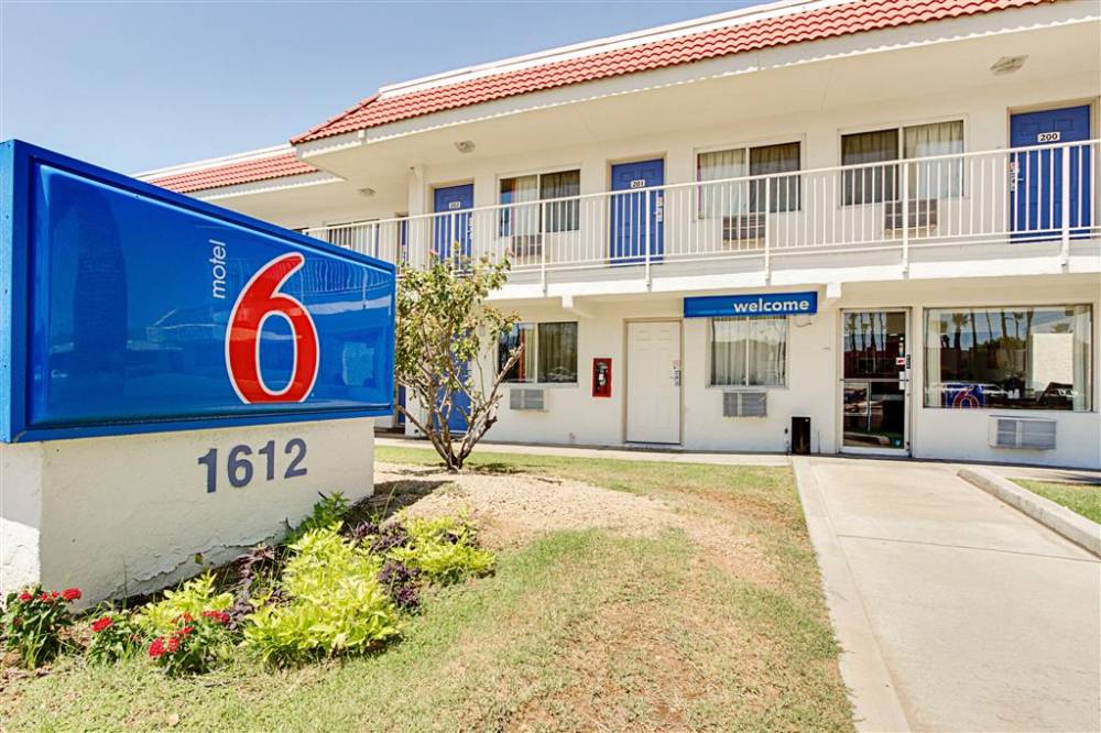 Motel 6 Scottsdale South