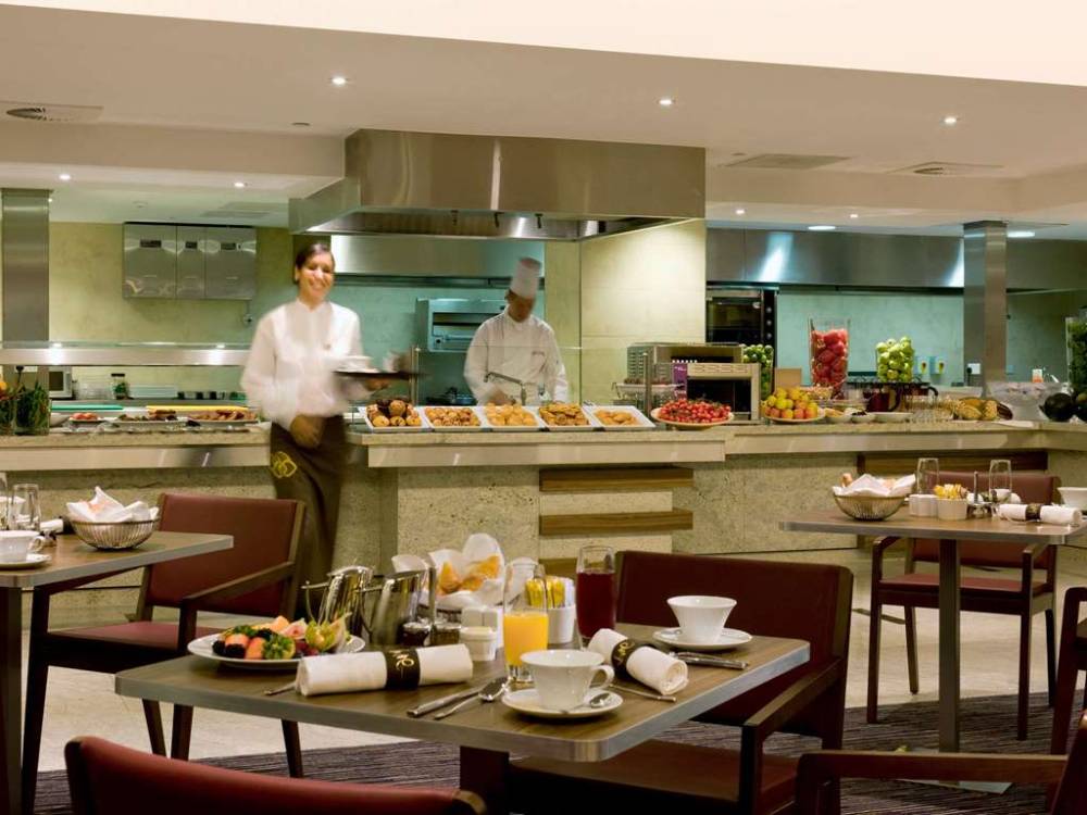 Sofitel London Heathrow 4