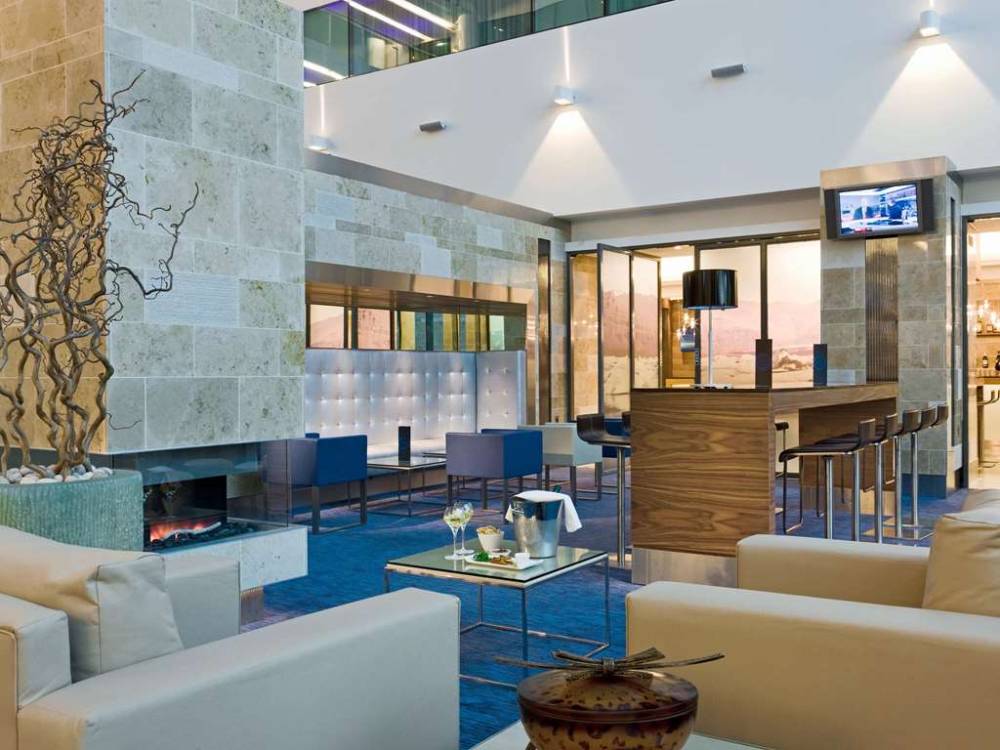 Sofitel London Heathrow 3