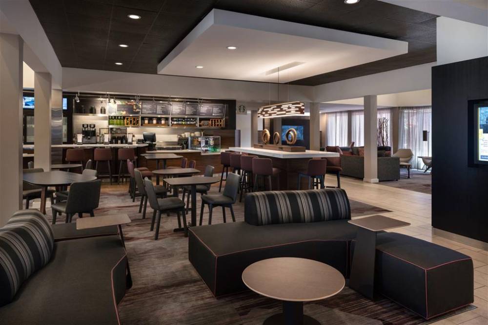 Sonesta Select Phoenix Camelback 6