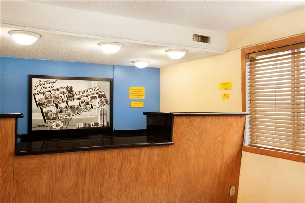 Super 8 By Wyndham West Fargo Main Ave Nd