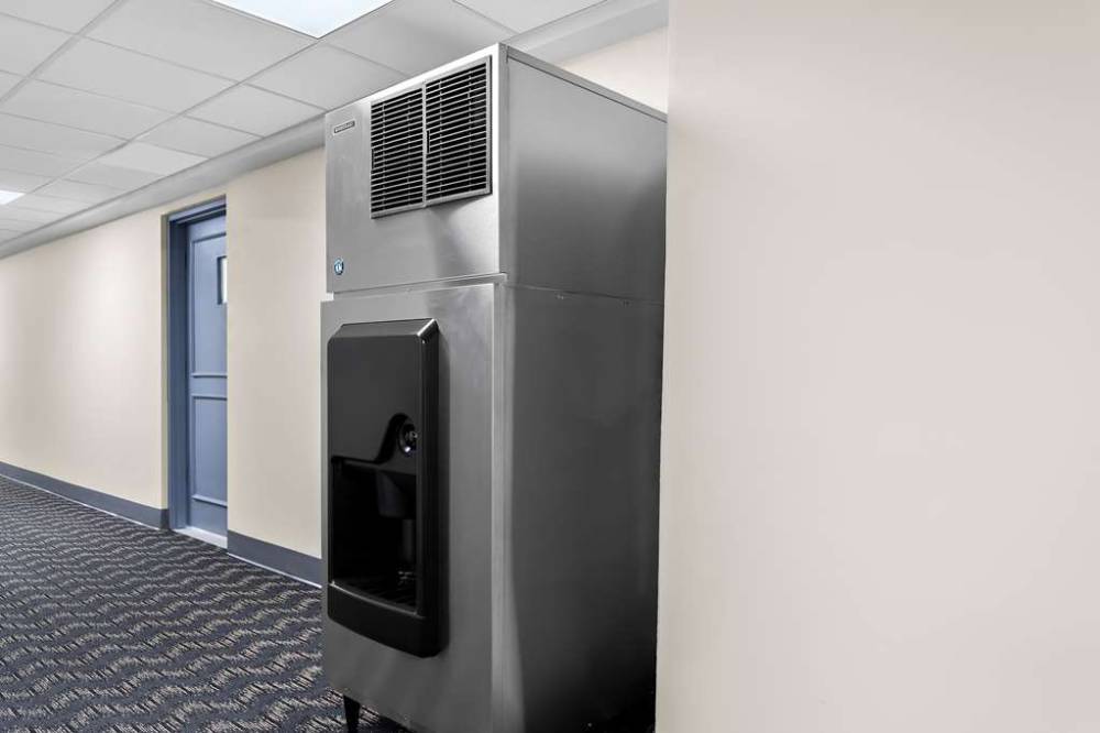 Surestay Plus By Best Western Windsor 7